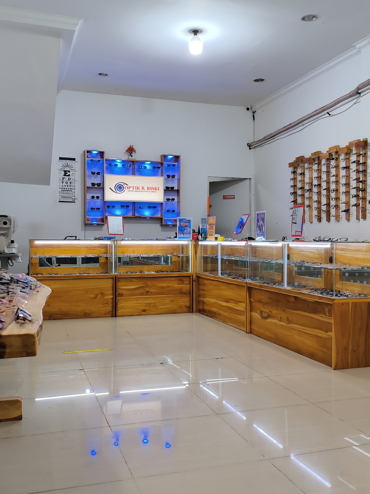 Optik B. Riski Sukabumi